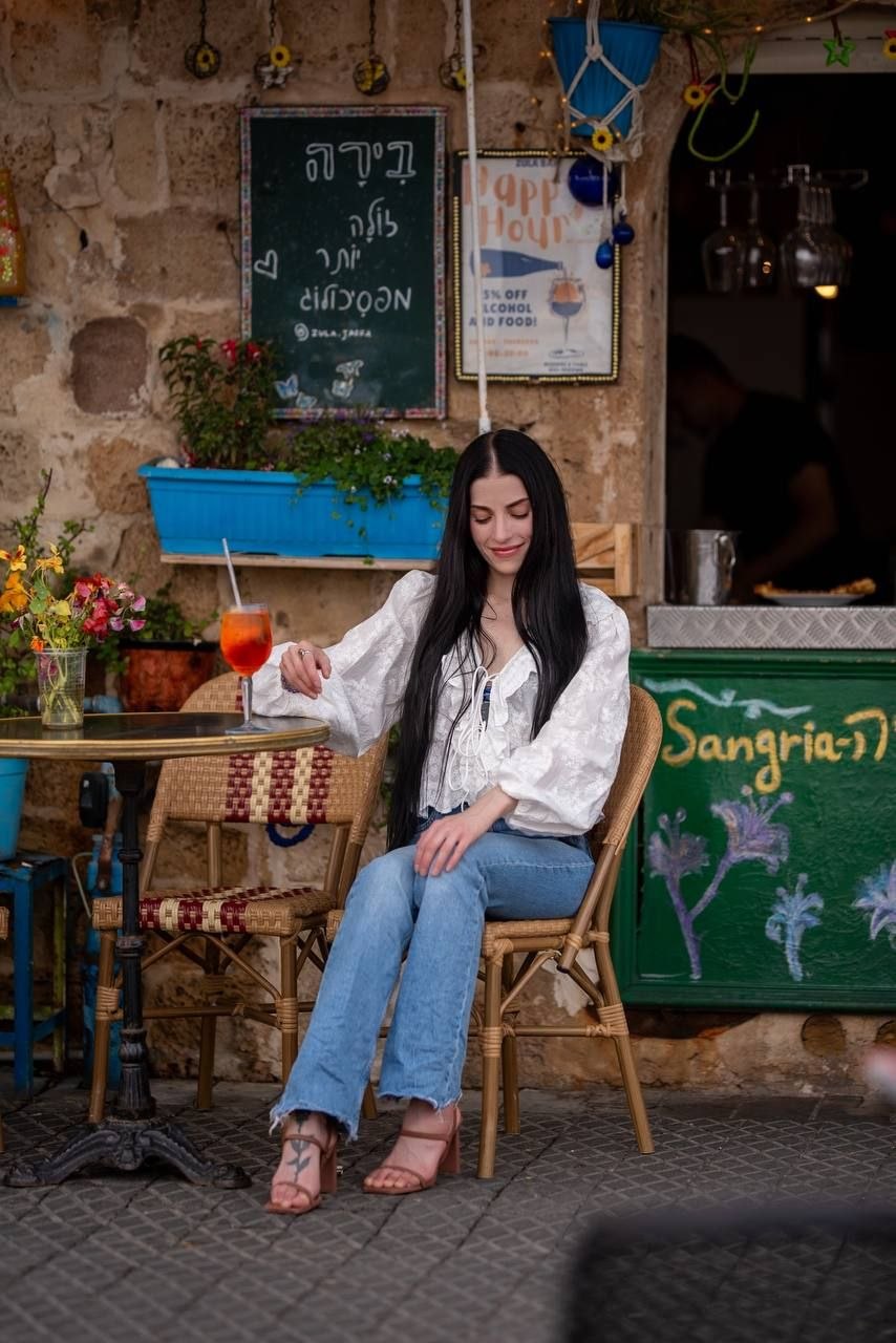 ליזה – בתל אביב בת 25 בחורה משגעת כוסית