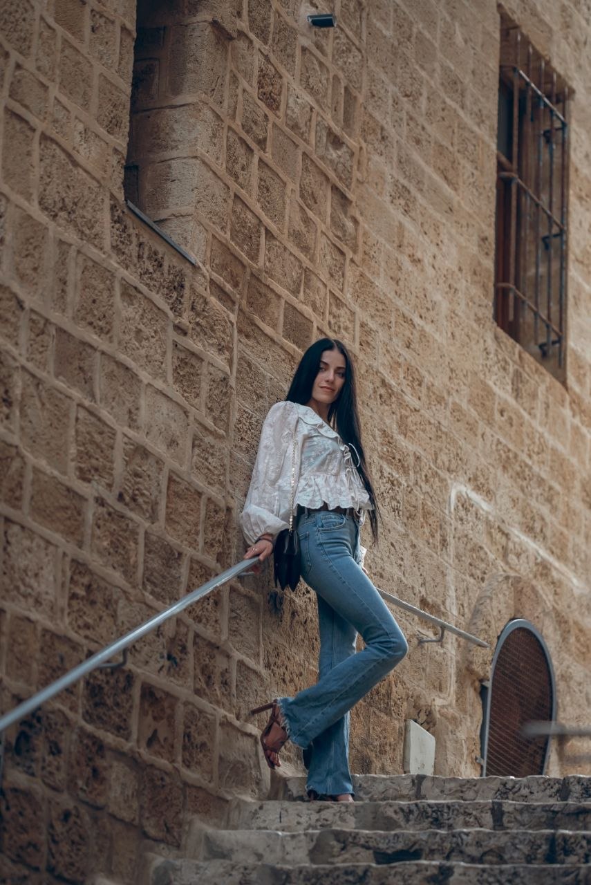 ליזה – בתל אביב בת 25 בחורה משגעת כוסית