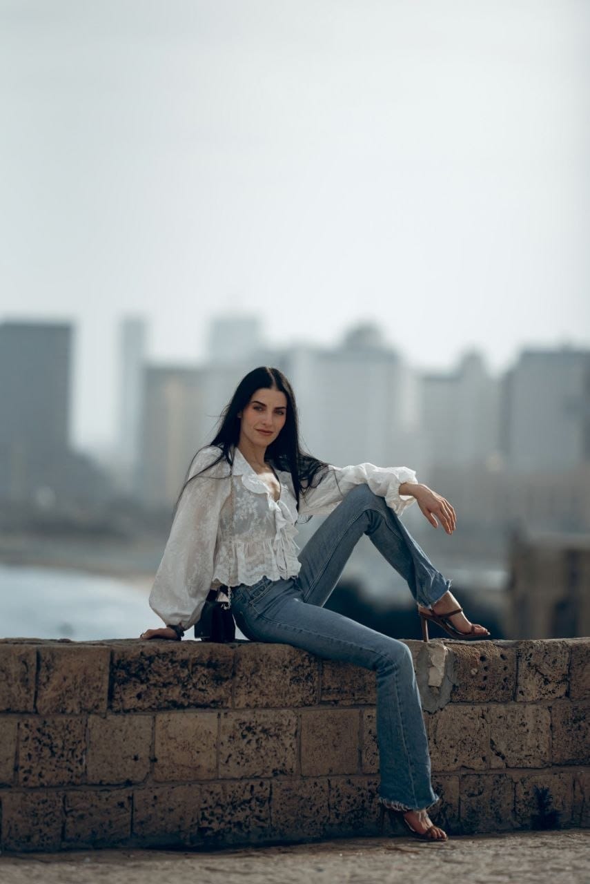 ליזה – בתל אביב בת 25 בחורה משגעת כוסית