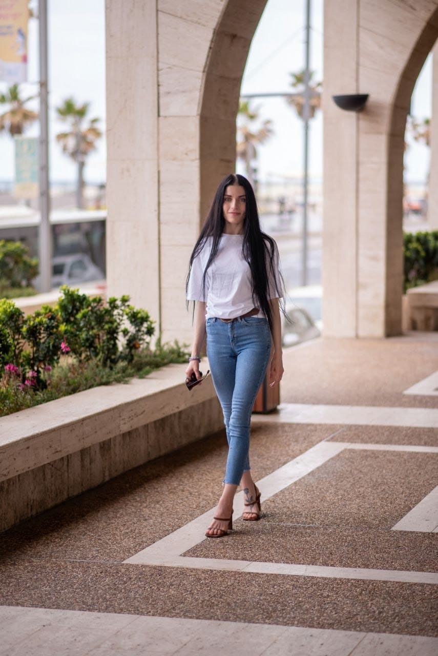 ליזה – בתל אביב בת 25 בחורה משגעת כוסית