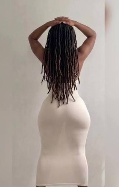 מלאה במקומות הנכונים 24 אפריקאית -בתל אביב